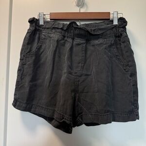 Thread and Supply Pull On Black Flowy Short‎ Lightweight Elastic Waist Stretch M